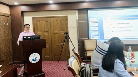 人力資源協會會長張桐瑞介紹了協會從籌備到成立的過程 人力資源協會會長張桐瑞介紹了協會從籌備到成立的過程