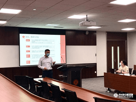 答辯現場秩序井然 答辯現場秩序井然