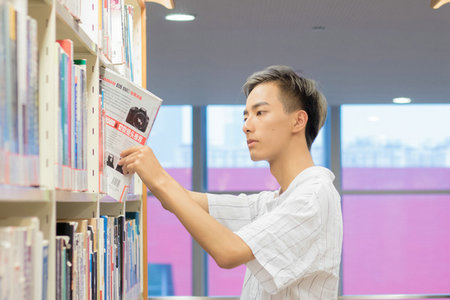 湖南大學國民經(jīng)濟學在職研究生證書 湖南大學國民經(jīng)濟學在職研究生證書