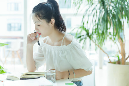 中國政法大學(xué)產(chǎn)業(yè)經(jīng)濟學(xué)在職研究生學(xué)制學(xué)費 中國政法大學(xué)產(chǎn)業(yè)經(jīng)濟學(xué)在職研究生學(xué)制學(xué)費