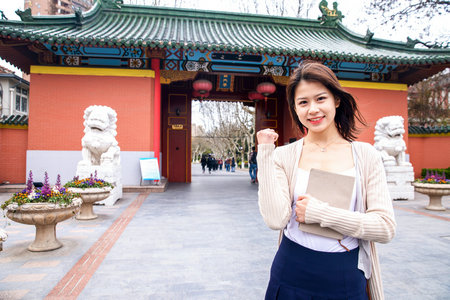 杭州師范大學(xué)在職研究生報(bào)考條件 杭州師范大學(xué)在職研究生報(bào)考條件