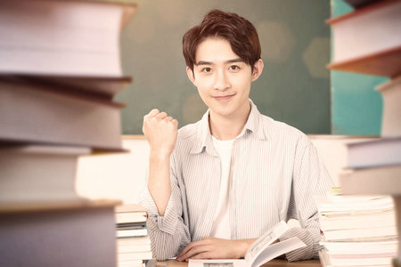 美國北亞利桑那大學(xué)國際博士畢業(yè)獲得什么證書