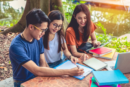 英國薩福克大學國際碩士學制