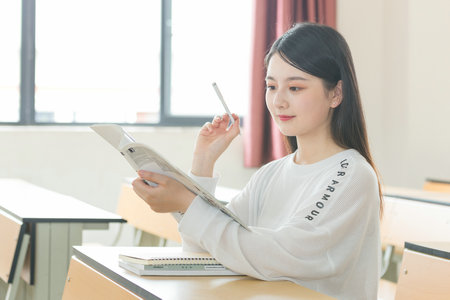 法國南錫高等商學(xué)院國際博士招生時(shí)間 法國南錫高等商學(xué)院國際博士招生時(shí)間