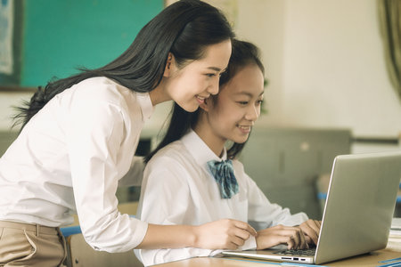 法國(guó)諾歐商學(xué)院國(guó)際碩士招生專業(yè)目錄 法國(guó)諾歐商學(xué)院國(guó)際碩士招生專業(yè)目錄