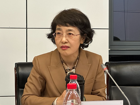 梁敏主持論壇 梁敏主持論壇