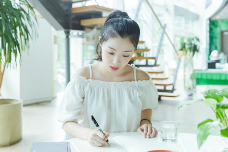 華中科技大學(xué)同等學(xué)力申碩學(xué)費(fèi)一覽表 華中科技大學(xué)同等學(xué)力申碩學(xué)費(fèi)一覽表