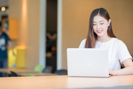 加拿大女王大學中外合辦報考條件 加拿大女王大學中外合辦報考條件